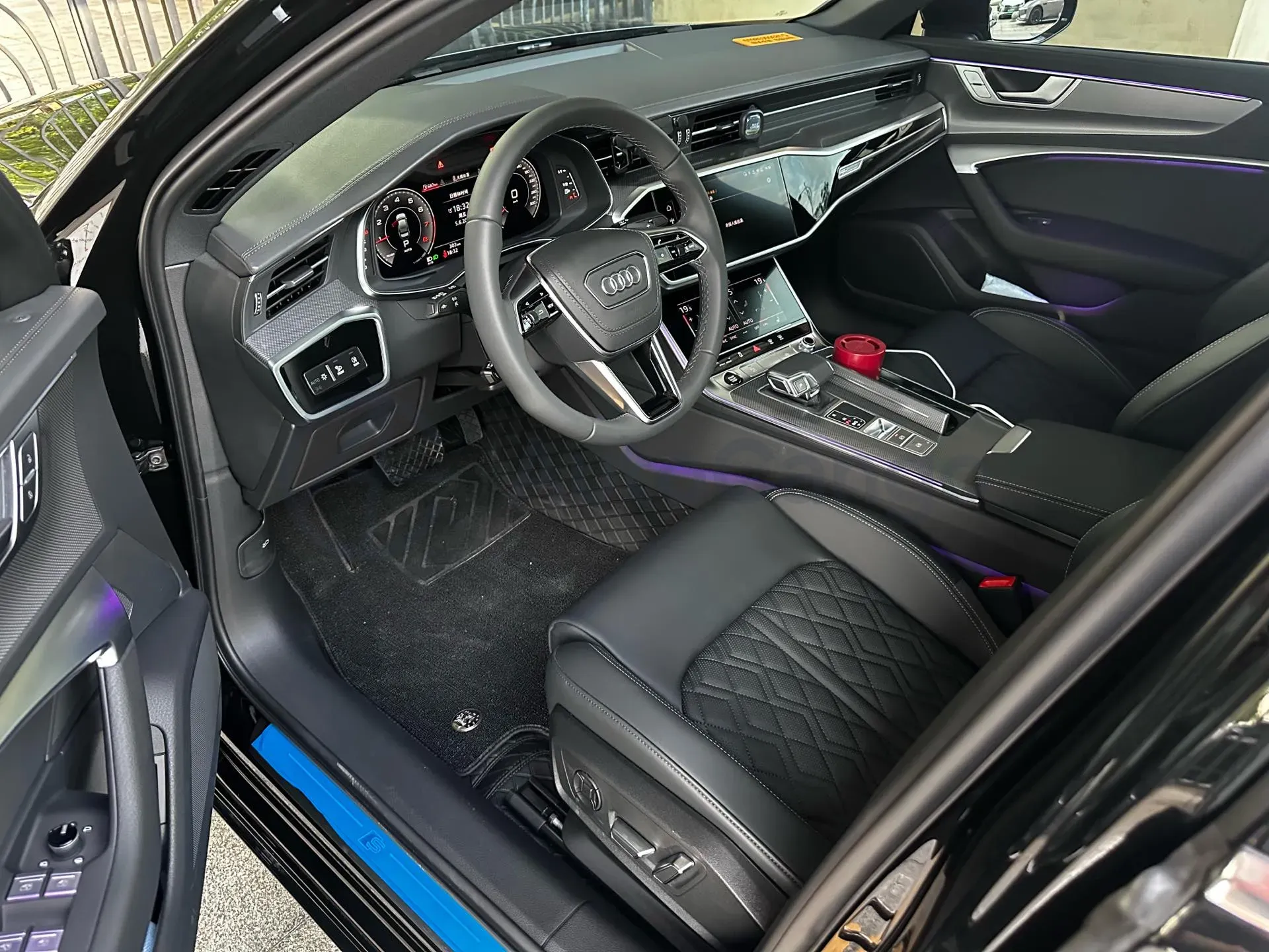 2026 Audi A6L 2.0T 245HP L4 7DCT,autocango,china used car exporter,china ev exporter,chinese used car exporter,chinese used ev exporter