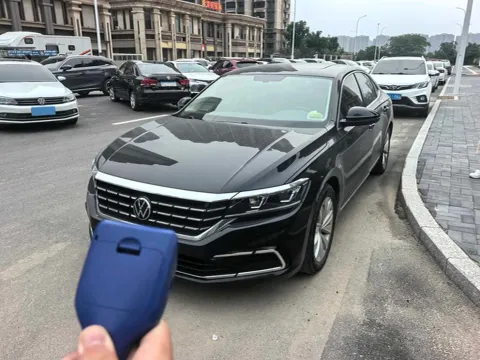 2021 VOLKSWAGEN PASSAT,autocango,china used car exporter,china ev exporter,chinese used car exporter,chinese used ev exporter