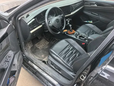 2021 Volkswagen Passat 2.0T 186HP L4 7DCT