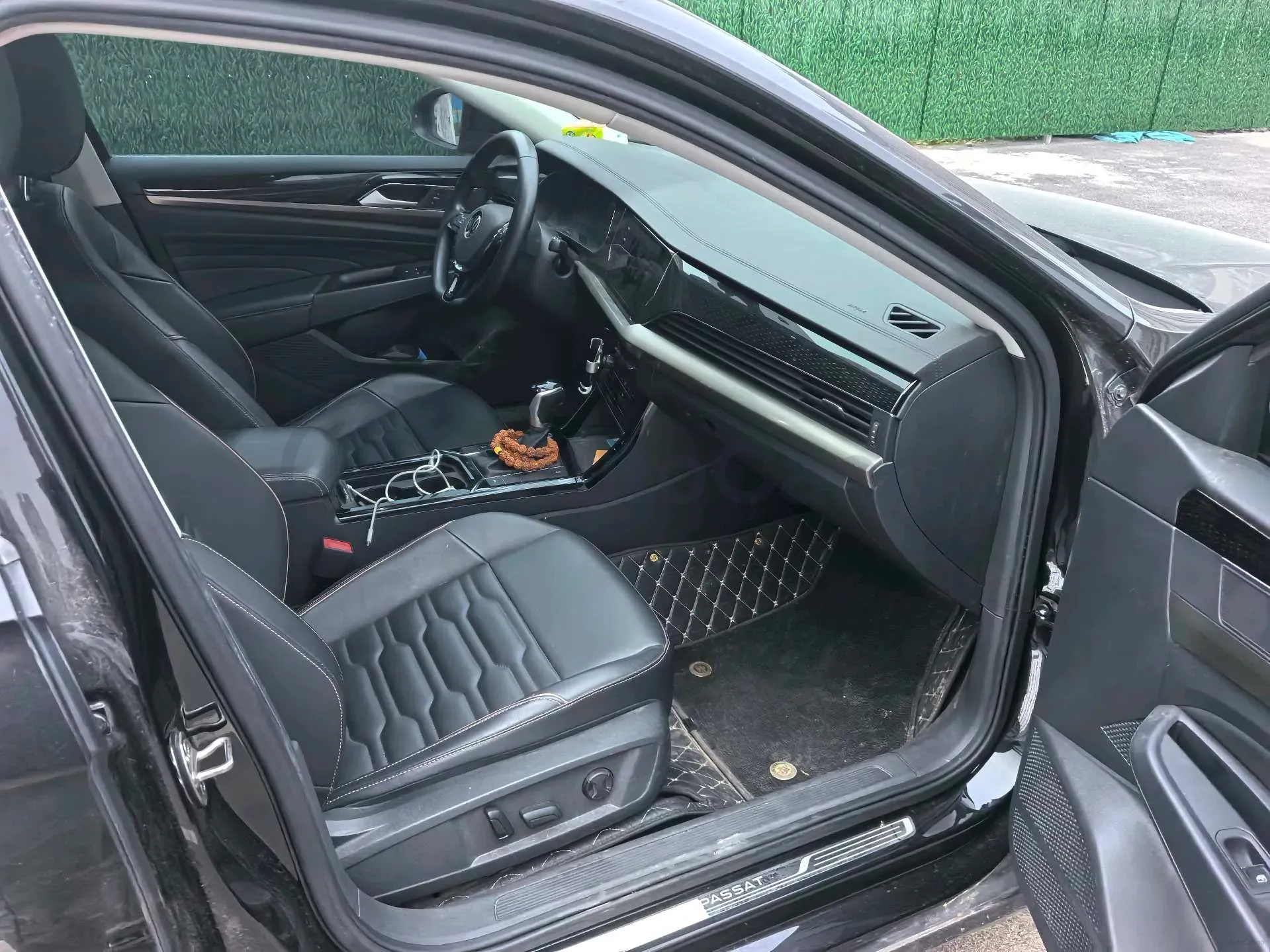 2021 Volkswagen Passat 2.0T 186HP L4 7DCT,autocango,china used car exporter,china ev exporter,chinese used car exporter,chinese used ev exporter