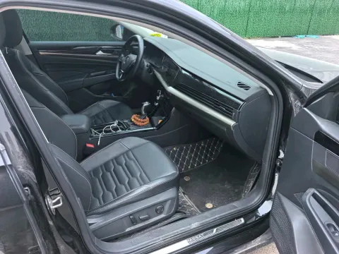2021 Volkswagen Passat 2.0T 186HP L4 7DCT