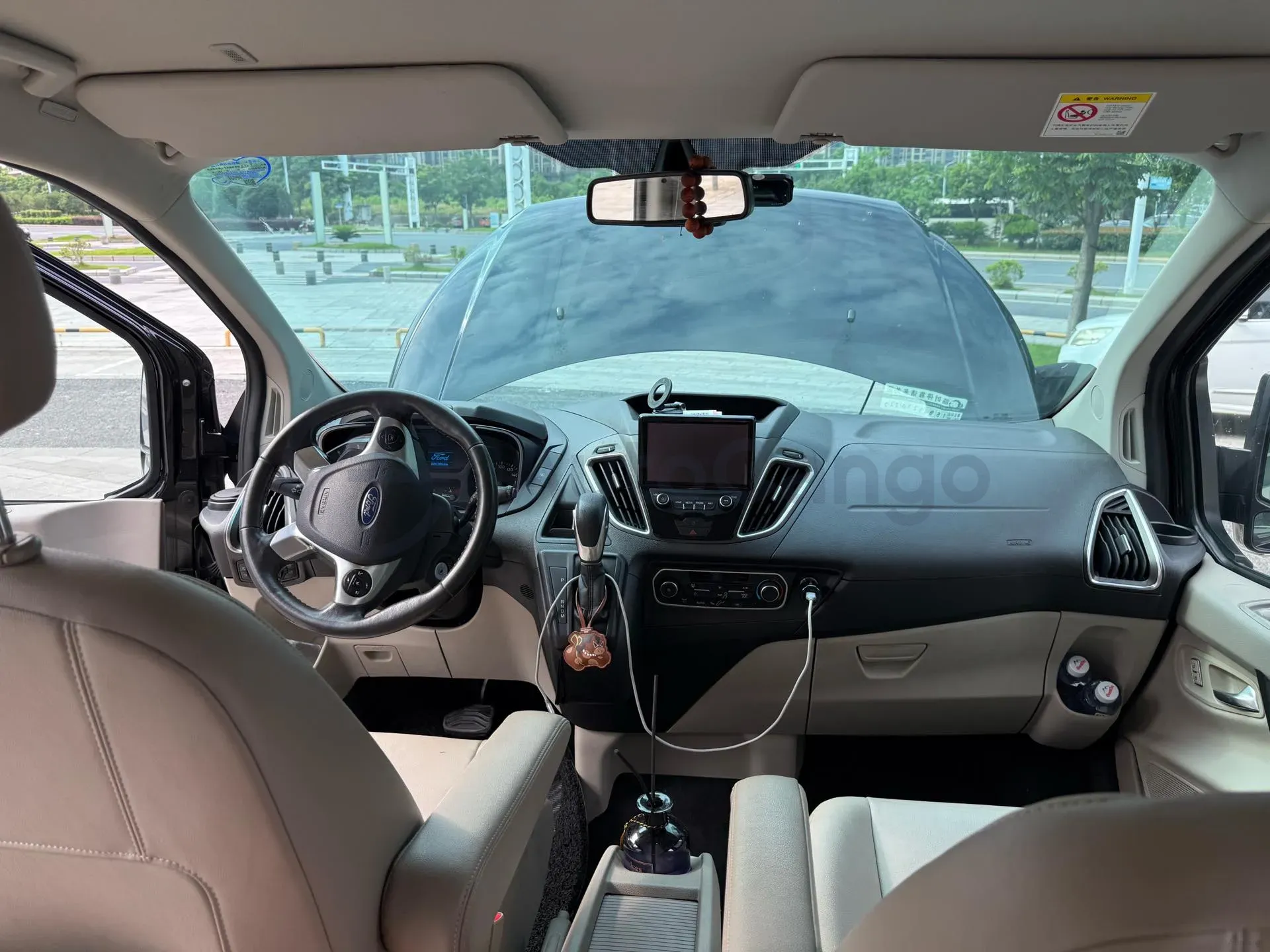 2020 Ford Tourneo 2.0T 203HP L4 6AT,autocango,china used car exporter,china ev exporter,chinese used car exporter,chinese used ev exporter