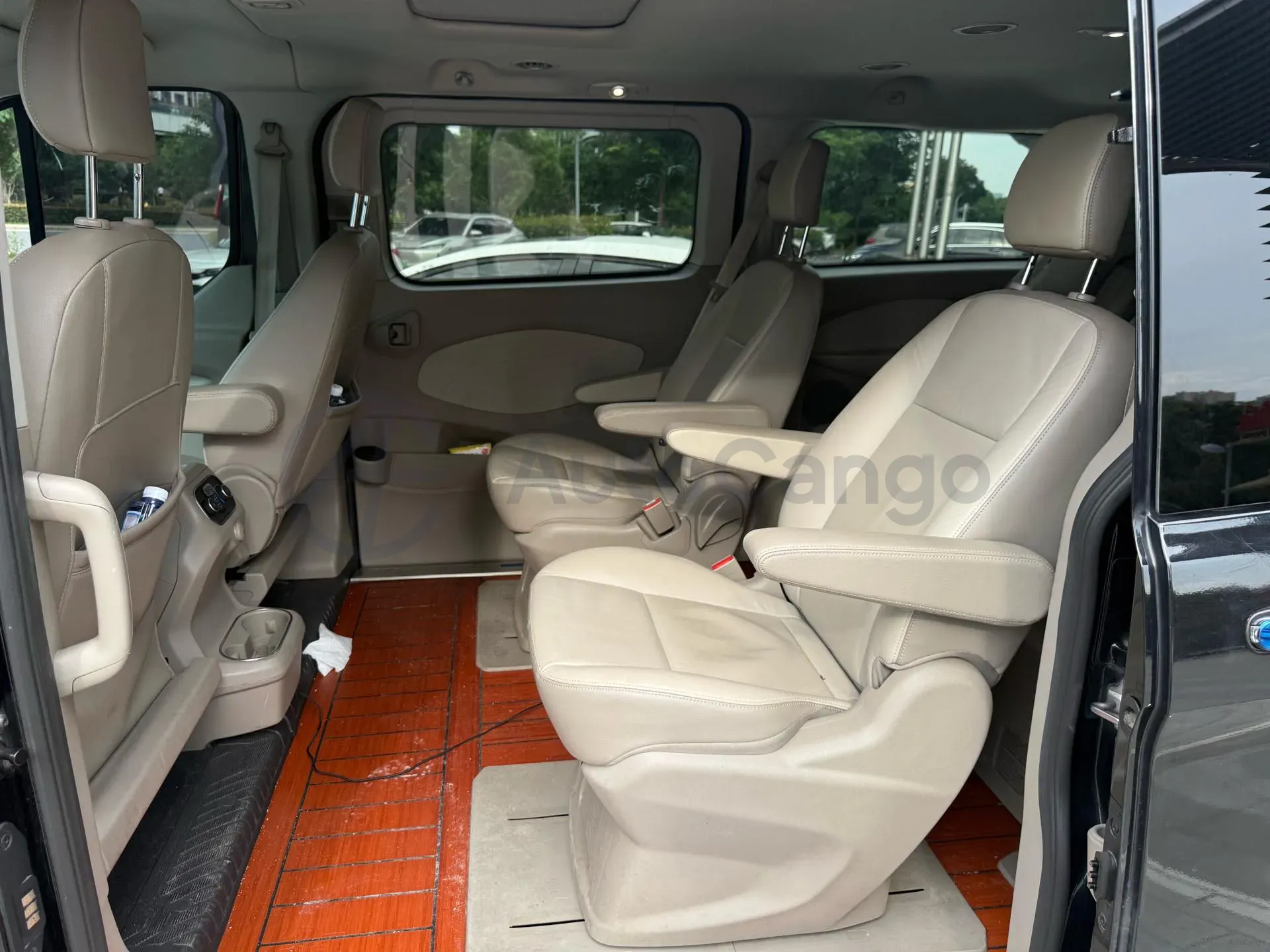 2020 Ford Tourneo 2.0T 203HP L4 6AT,autocango,china used car exporter,china ev exporter,chinese used car exporter,chinese used ev exporter