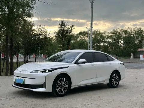 2024 CHANGAN QIYUAN A05,autocango,china used car exporter,china ev exporter,chinese used car exporter,chinese used ev exporter