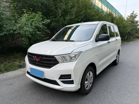 2023 WuLing RongGuang New Truck 1.5L 102HP L4 5MT,autocango,china used car exporter,china ev exporter,chinese used car exporter,chinese used ev exporter