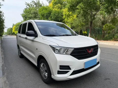 2023 WuLing RongGuang New Truck 1.5L 102HP L4 5MT,autocango,china used car exporter,china ev exporter,chinese used car exporter,chinese used ev exporter