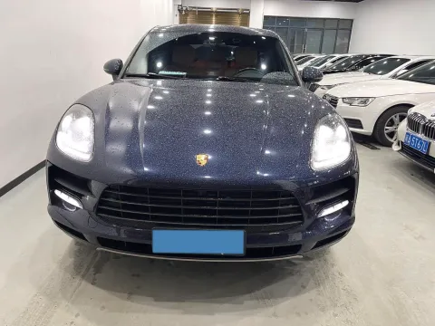 2018 Porsche Macan 2.0T 252HP L4 7DCT,autocango,china used car exporter,china ev exporter,chinese used car exporter,chinese used ev exporter