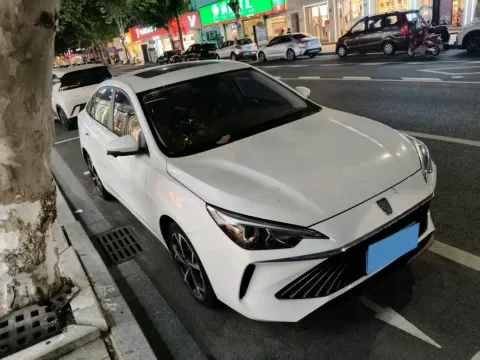 2023 Roewe i5 1.5L 129HP L4 CVT