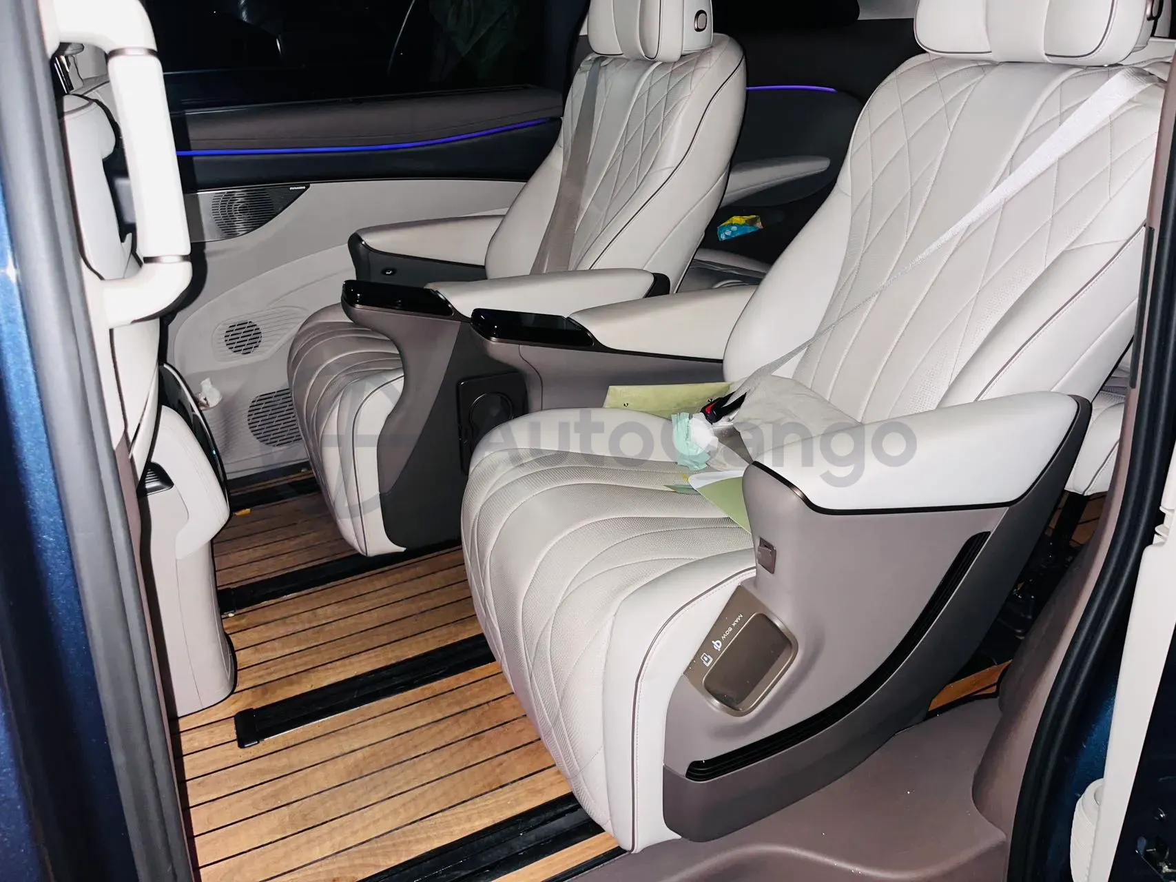 2022 Mercedes-Benz GLC Class 2.0T 197HP L4 9AT,autocango,china used car exporter,china ev exporter,chinese used car exporter,chinese used ev exporter