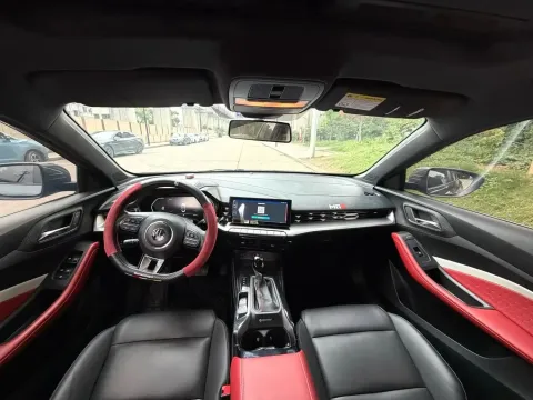 2021 MG 5 1.5L 120HP L4 CVT