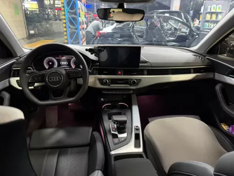 2022 Audi A4L 2.0T 190HP L4 7DCT
