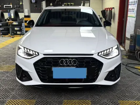2022 Audi A4L 2.0T 190HP L4 7DCT