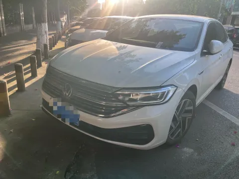 2024 Volkswagen Sagitar 1.5T 160HP L4 7DCT,autocango,china used car exporter,china ev exporter,chinese used car exporter,chinese used ev exporter