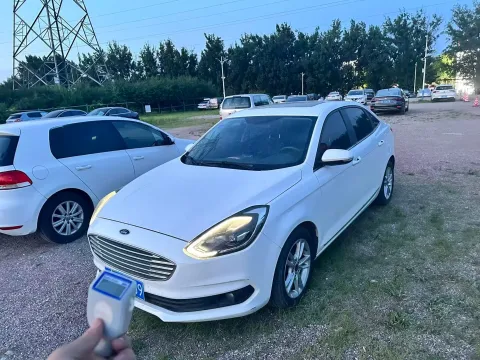 2019 FORD ESCORT,autocango,china used car exporter,china ev exporter,chinese used car exporter,chinese used ev exporter