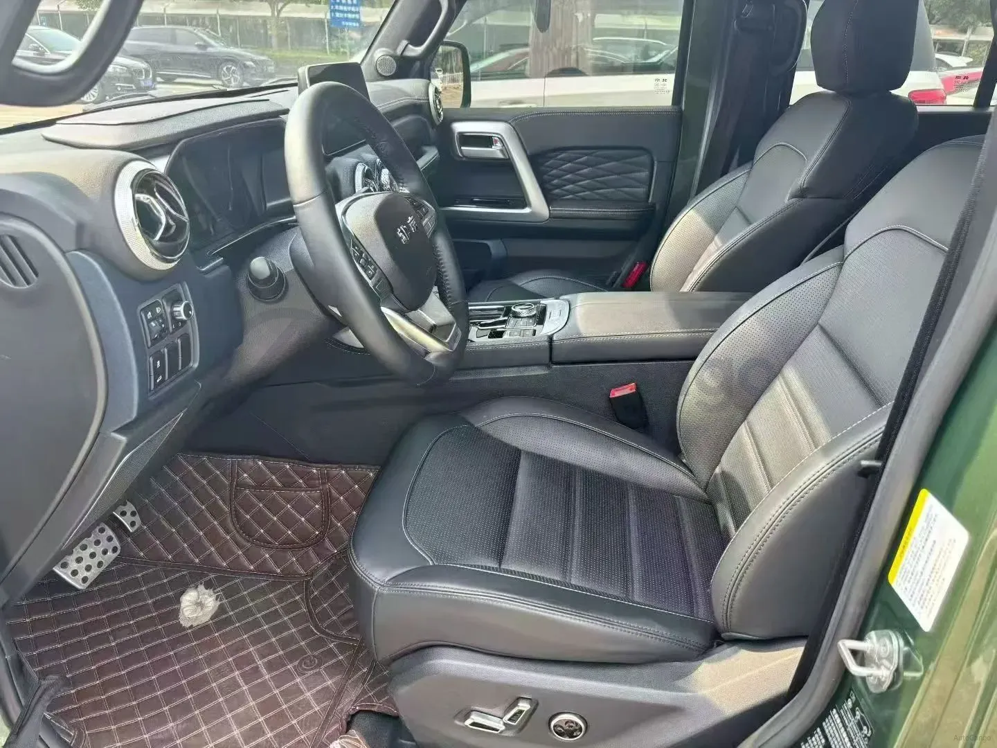2024 Beijing BJ40 2.0T 224HP L4 8AT,autocango,china used car exporter,china ev exporter,chinese used car exporter,chinese used ev exporter