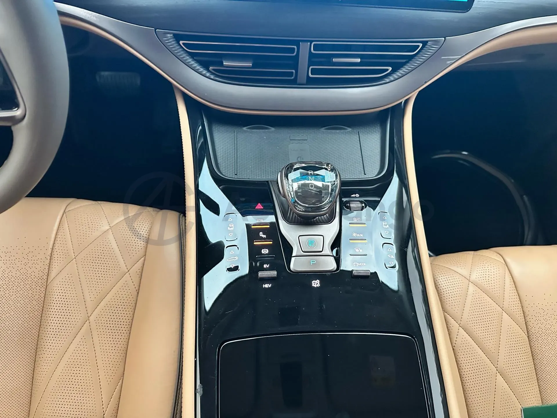 2022 Mercedes-Benz GLC Class 2.0T 197HP L4 9AT,autocango,china used car exporter,china ev exporter,chinese used car exporter,chinese used ev exporter