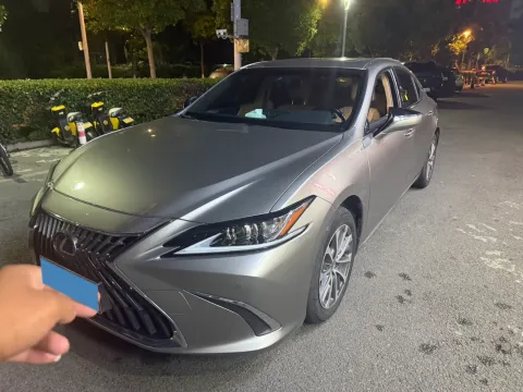 Lexus
