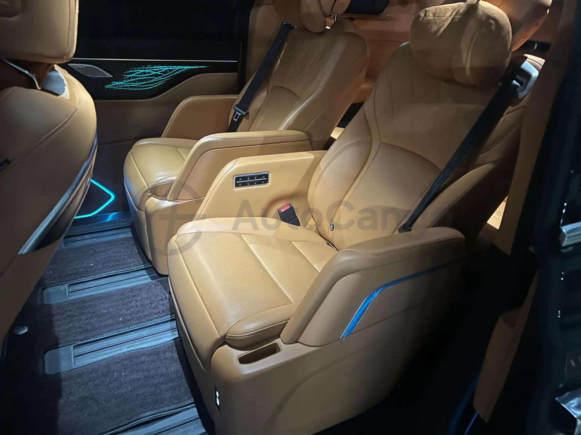 2024 Mercedes-Benz C Class 1.5T 204HP L4 9AT,autocango,china used car exporter,china ev exporter,chinese used car exporter,chinese used ev exporter
