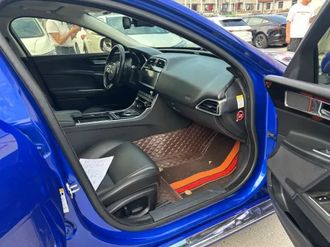 2019 HongQi H7 2.0T 204HP L4 6AT