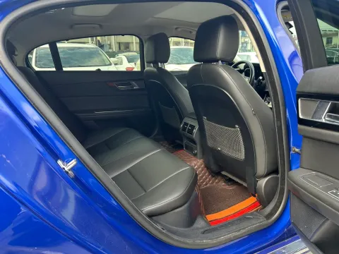 2019 HongQi H7 2.0T 204HP L4 6AT