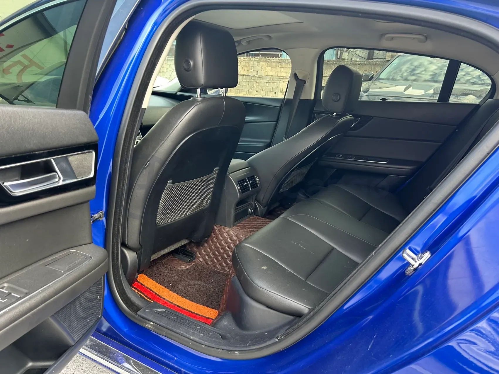 2019 HongQi H7 2.0T 204HP L4 6AT,autocango,china used car exporter,china ev exporter,chinese used car exporter,chinese used ev exporter