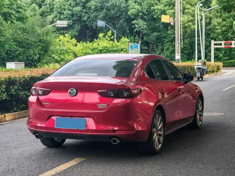 2020 Mazda 3 Axela 2.0L 158HP L4 6AT