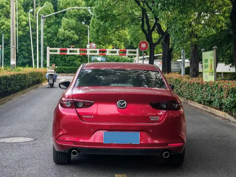 2020 Mazda 3 Axela 2.0L 158HP L4 6AT