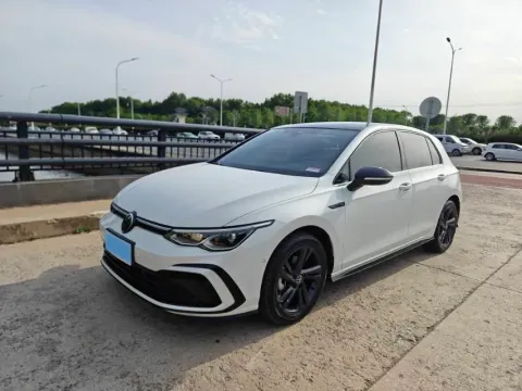 2021 VOLKSWAGEN GOLF,autocango,china used car exporter,china ev exporter,chinese used car exporter,chinese used ev exporter