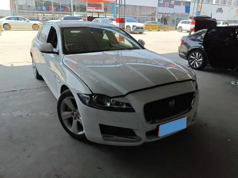 2018 Jaguar XFL 2.0T 200HP L4 8AT,autocango,china used car exporter,china ev exporter,chinese used car exporter,chinese used ev exporter