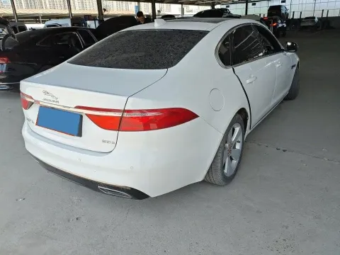 2018 Jaguar XFL 2.0T 200HP L4 8AT,autocango,china used car exporter,china ev exporter,chinese used car exporter,chinese used ev exporter