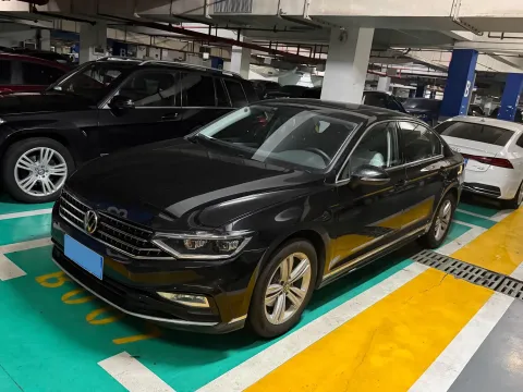 2025 VOLKSWAGEN MAGOTAN,autocango,china used car exporter,china ev exporter,chinese used car exporter,chinese used ev exporter