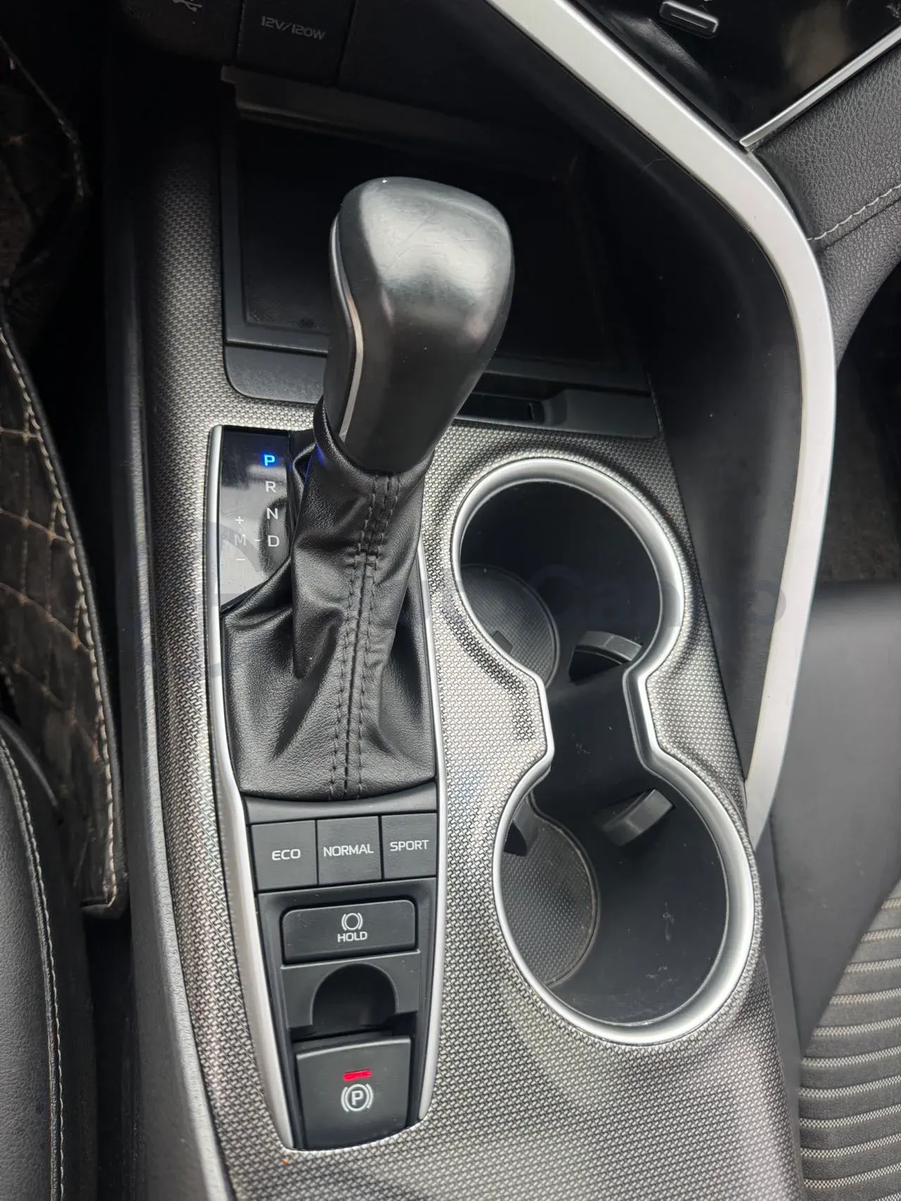 2023 Toyota Camry 2.0L 177HP L4 CVT,autocango,china used car exporter,china ev exporter,chinese used car exporter,chinese used ev exporter