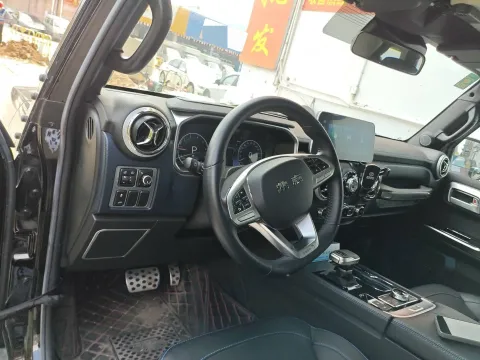 2023 Beijing BJ40 2.0T 224HP L4 8AT