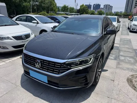 2022 VOLKSWAGEN PASSAT,autocango,china used car exporter,china ev exporter,chinese used car exporter,chinese used ev exporter