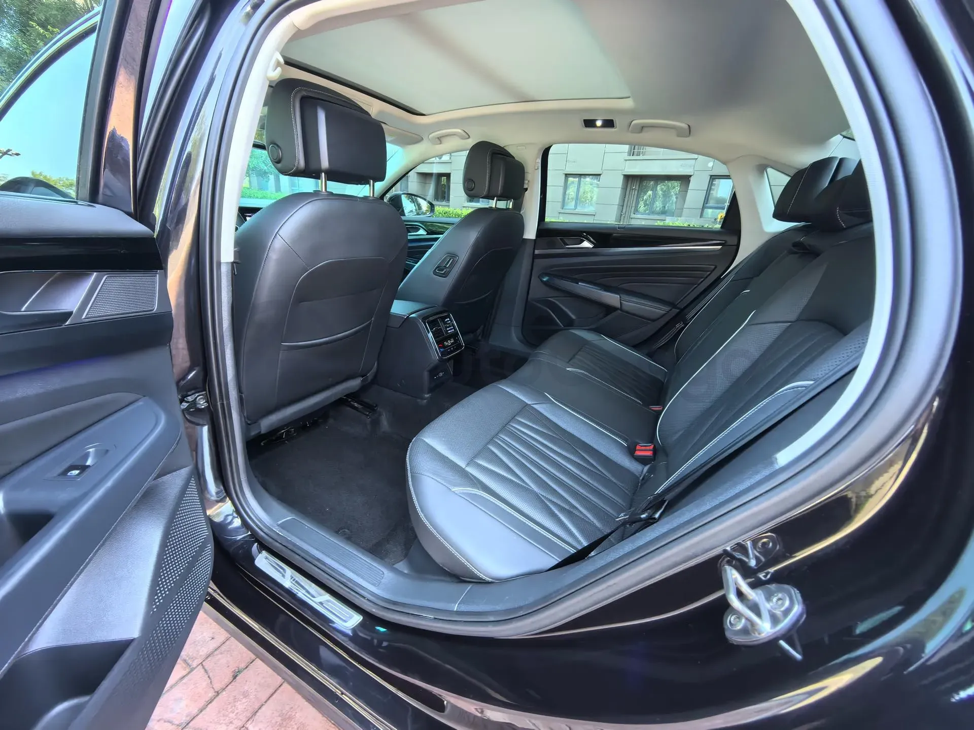 2022 Xpeng P7 BEV 60.2KWH,autocango,china used car exporter,china ev exporter,chinese used car exporter,chinese used ev exporter