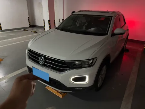2019 VOLKSWAGEN T-ROC,autocango,china used car exporter,china ev exporter,chinese used car exporter,chinese used ev exporter