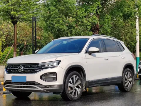 2019 JEEP CHEROKEE,autocango,china used car exporter,china ev exporter,chinese used car exporter,chinese used ev exporter
