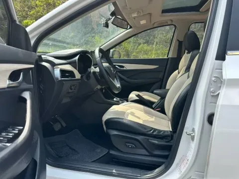 2018 BaoJun 530 1.5T 150HP L4 6MT