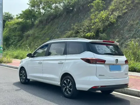 2018 BaoJun 530 1.5T 150HP L4 6MT