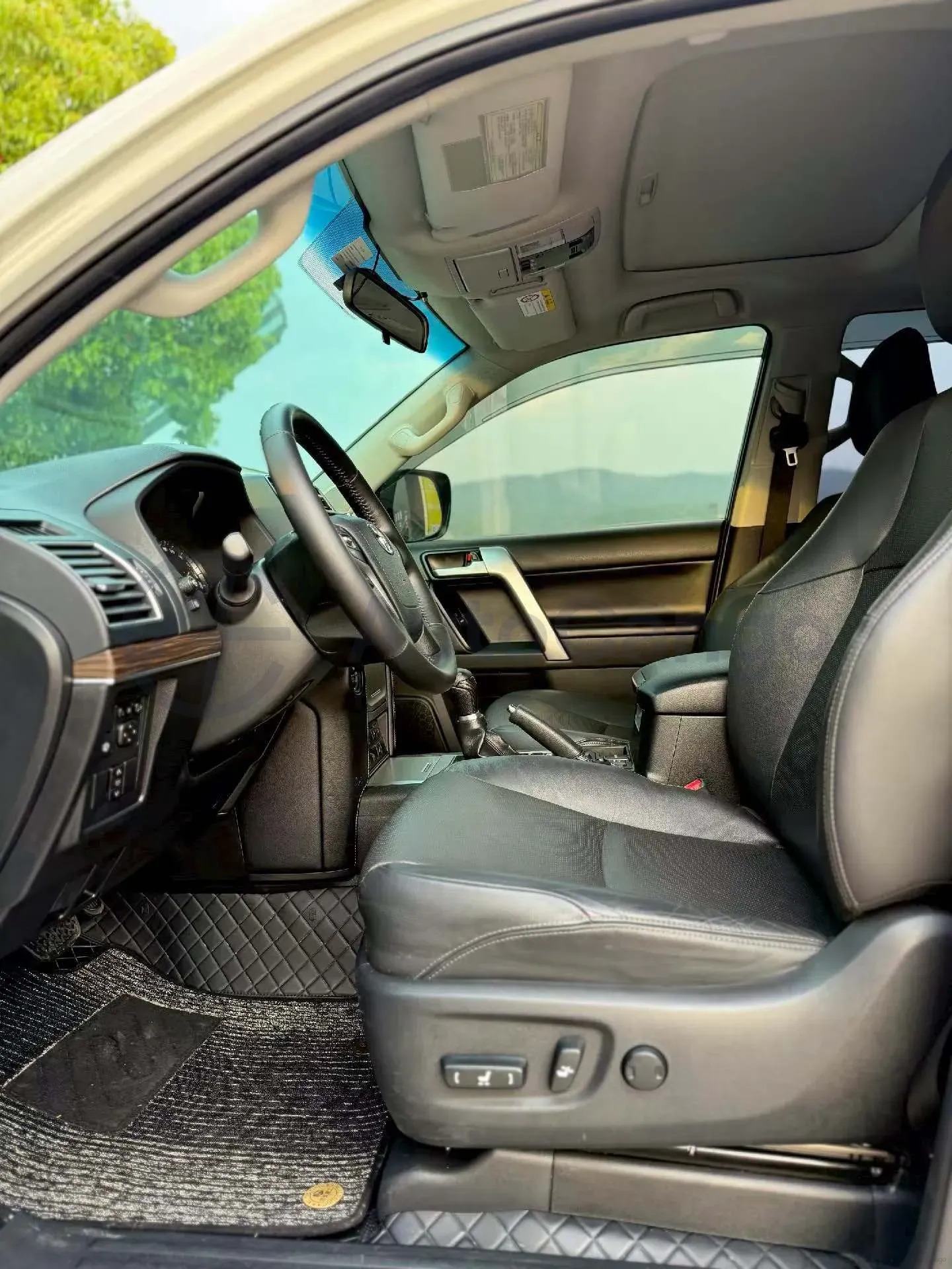2019 Toyota Land Cruiser Prado 3.5L 280HP V6 6AT,autocango,china used car exporter,china ev exporter,chinese used car exporter,chinese used ev exporter