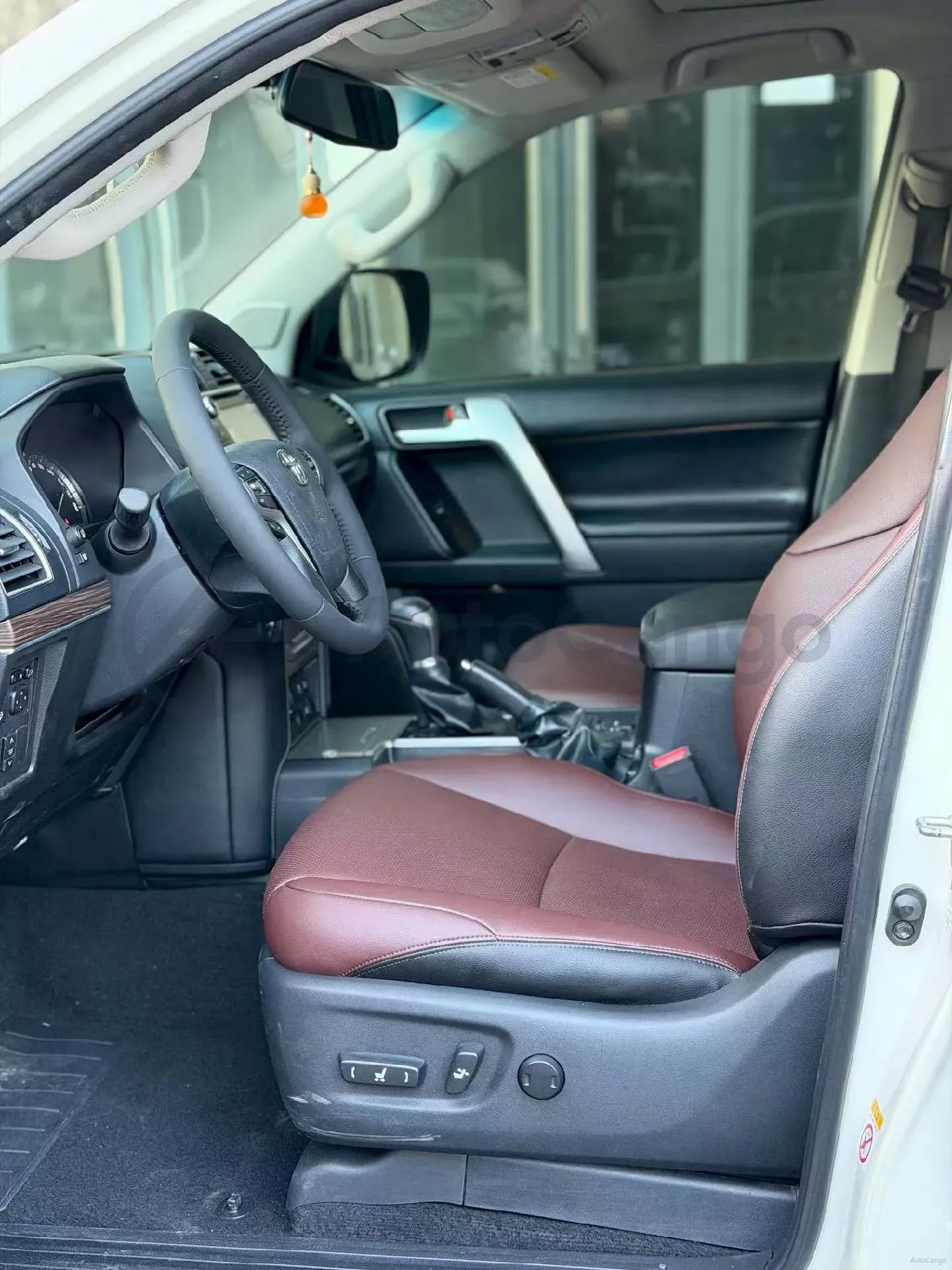 2019 Toyota Land Cruiser Prado 3.5L 280HP V6 6AT,autocango,china used car exporter,china ev exporter,chinese used car exporter,chinese used ev exporter