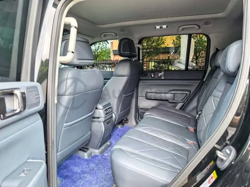 2025 FangChengBao Bao 5 1.5T 194HP L4 E-CVT PHEV 31.8KWH,autocango,china used car exporter,china ev exporter,chinese used car exporter,chinese used ev exporter