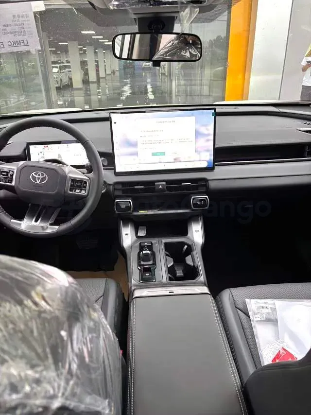 2026 Toyota RAV4 2.0L 152HP L4 E-CVT Hybrid,autocango,china used car exporter,china ev exporter,chinese used car exporter,chinese used ev exporter