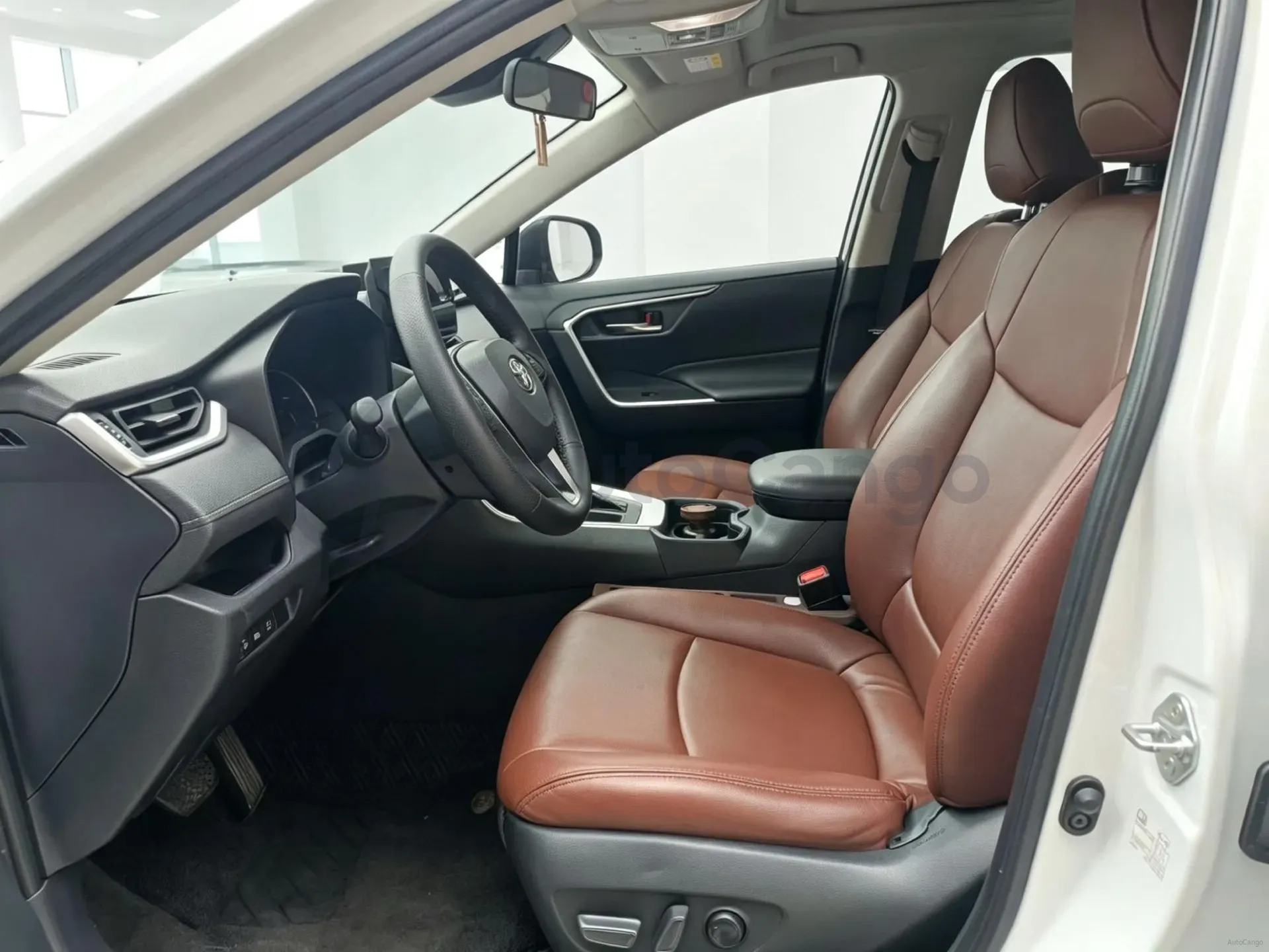 2023 Toyota RAV4 2.0L 171HP L4 CVT,autocango,china used car exporter,china ev exporter,chinese used car exporter,chinese used ev exporter