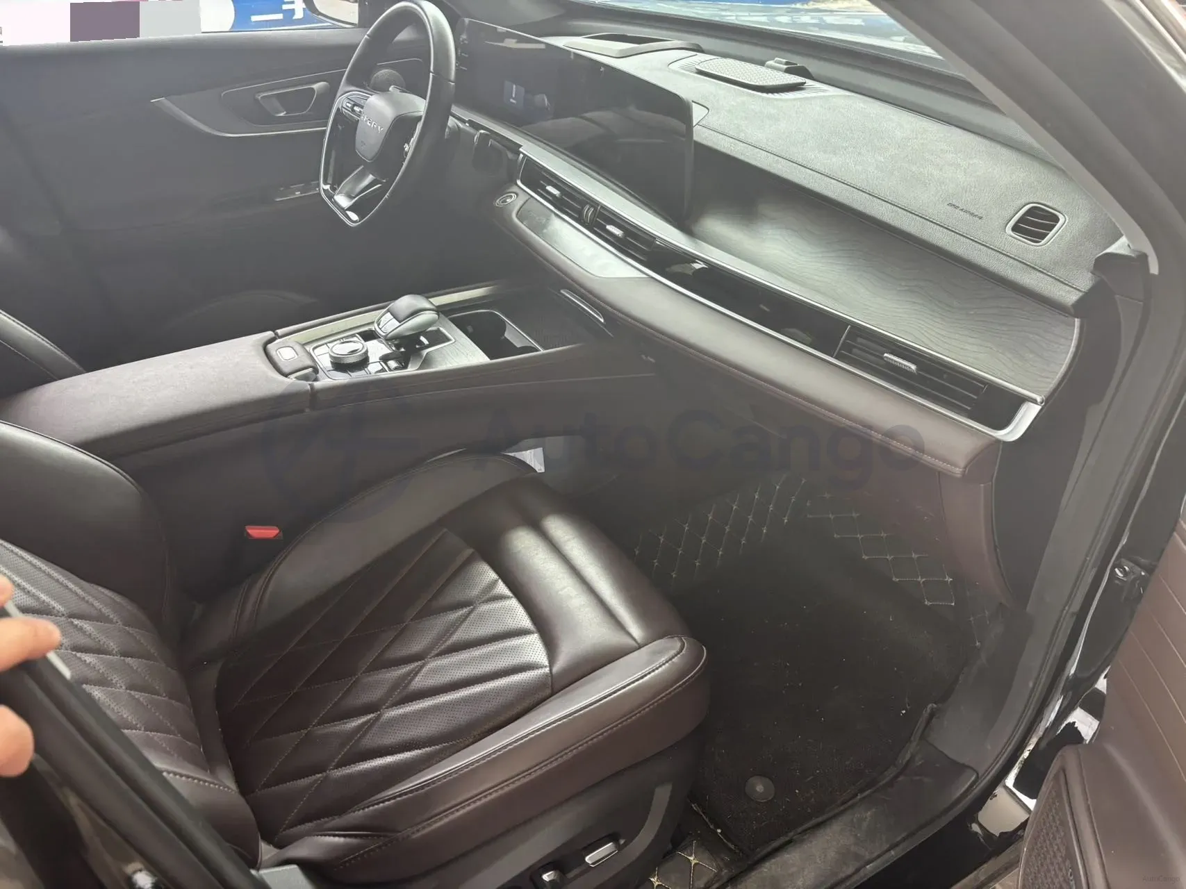 2024 Chery Tiggo 8 PRO 2.0T 254HP L4 7DCT,autocango,china used car exporter,china ev exporter,chinese used car exporter,chinese used ev exporter