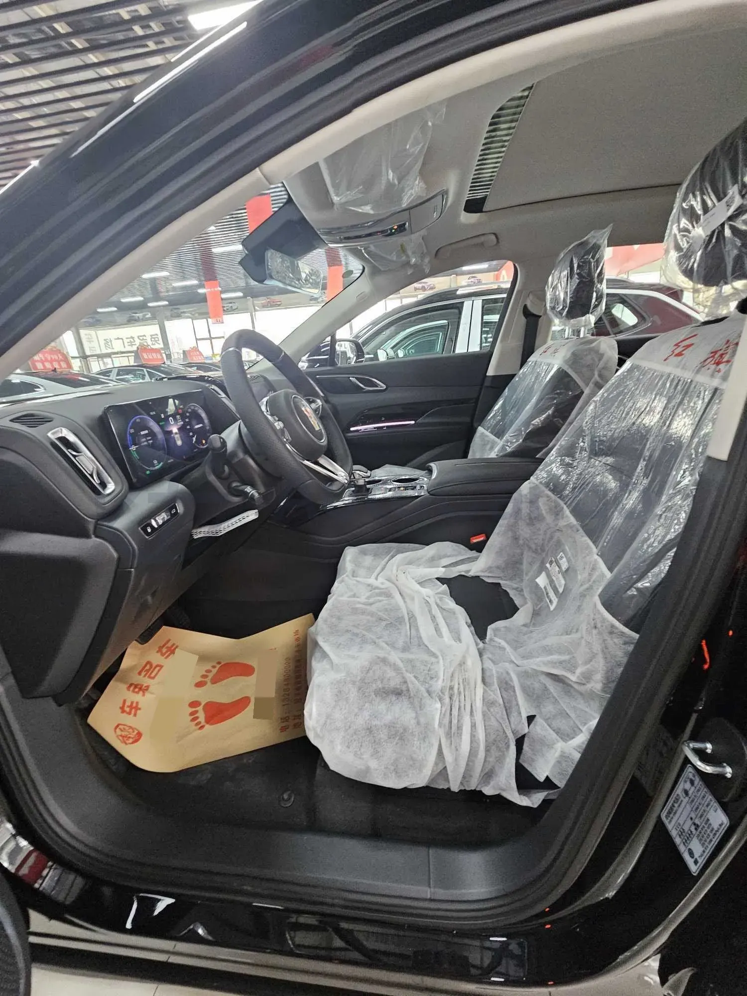 2025 HongQi HS3 1.5T 150HP L4 1DHT PHEV,autocango,china used car exporter,china ev exporter,chinese used car exporter,chinese used ev exporter