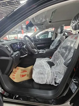 2025 HongQi HS3 1.5T 150HP L4 1DHT PHEV