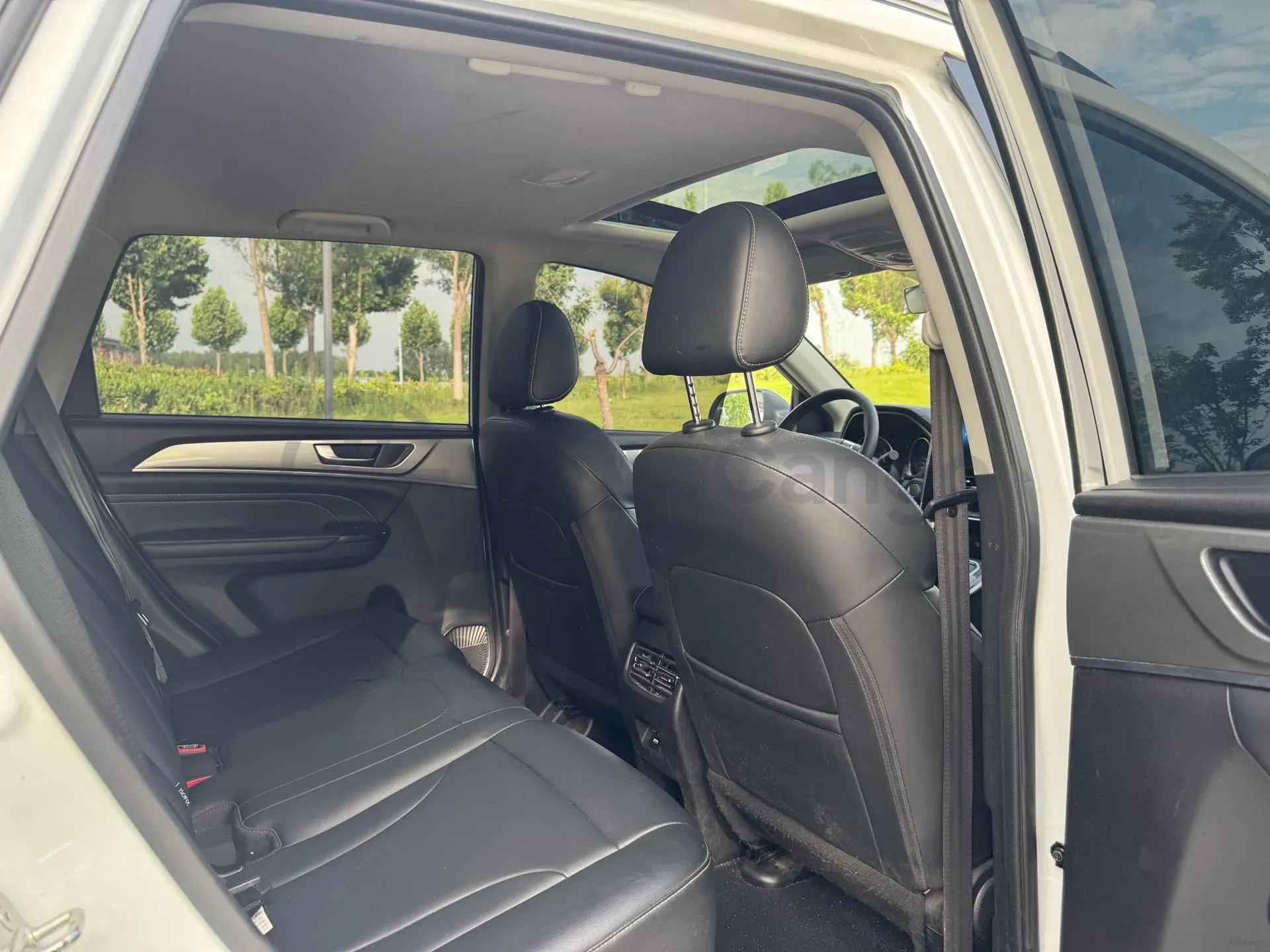 2023 Haval M6 1.5T 150HP L4 7DCT,autocango,china used car exporter,china ev exporter,chinese used car exporter,chinese used ev exporter