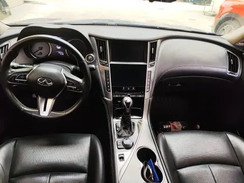 2018 Jeep Grand Commander 2.0T 265HP L4 9AT,autocango,china used car exporter,china ev exporter,chinese used car exporter,chinese used ev exporter