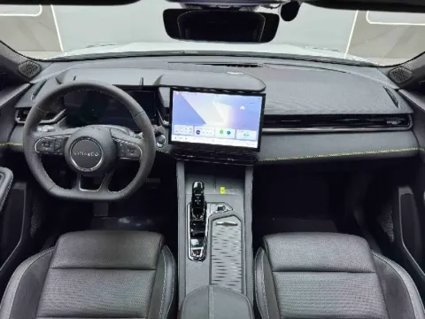 2023 MAXUS G50 1.5T 181HP L4 7DCT,autocango,china used car exporter,china ev exporter,chinese used car exporter,chinese used ev exporter